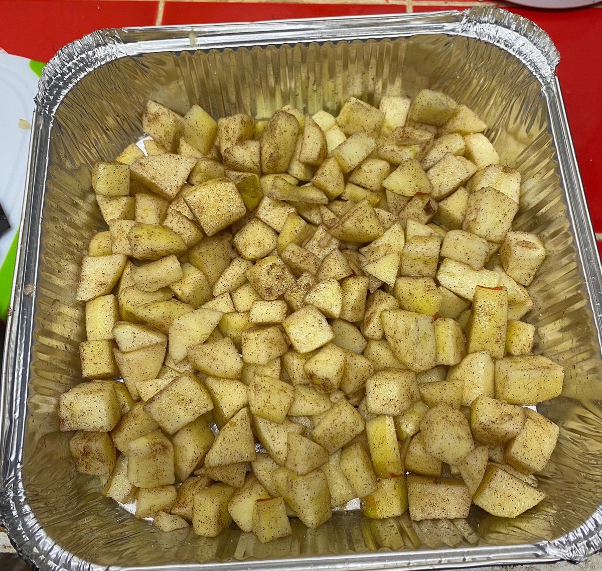 Poor_mans_guide's tweet image. Had apples that needed eating, so I made an apple pie. #apple #applepie #pie #homecook #cooking