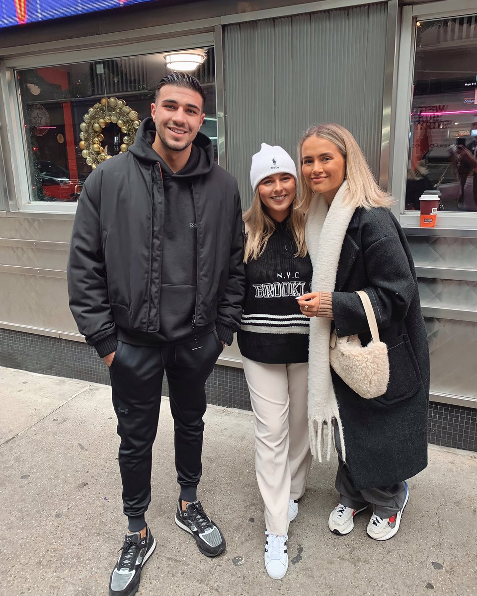 Only gone and met Molly Mae and Tommy Fury in NYC!!! 🤩 <a href="/mollymaehague/">Molly-Mae</a> <a href="/tommytntfury/">Tommy Fury</a>