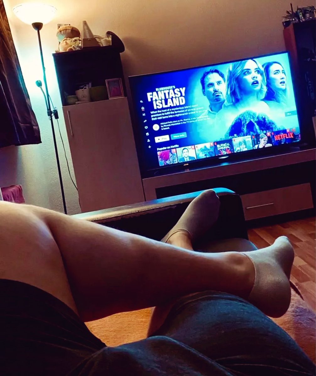 BaTaN_VB's tweet photo. #Netflix &amp; #dosada … sta gledati? 🤓 https://t.co/Sswiq6nCmZ
