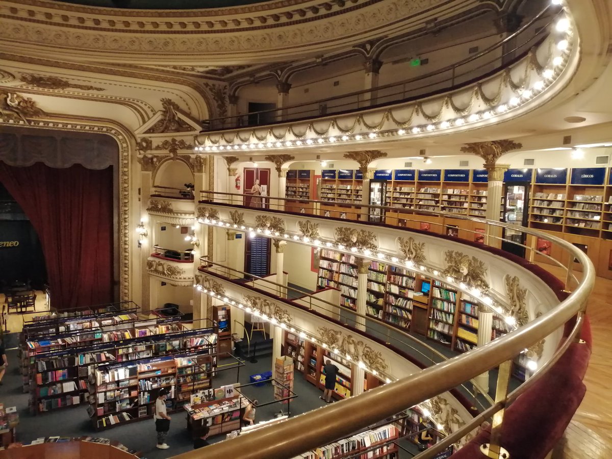 irabascall's tweet photo. El Ateneo, una visita indispensable en Buenos Aires. ¡Lujo de librería! ¡Templo de libros! 😍♥️ https://t.co/Mt0FDT5WmN