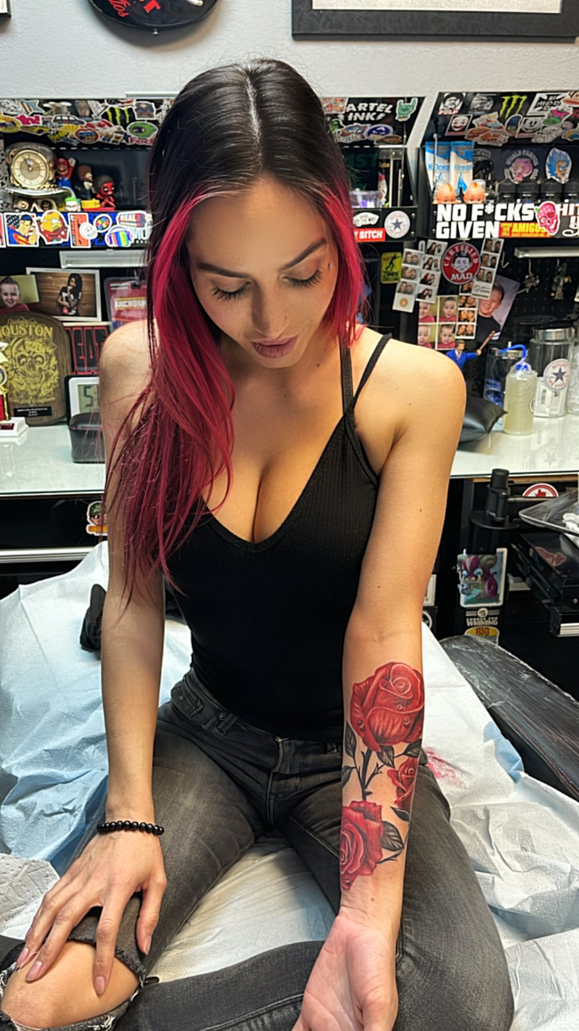 2 pic. I finally got a tattoo 🌹❤️ Thank you Ken 🙏🏼 https://t.co/lqapXVPB8s https://t.co/Uk4FFIkC75