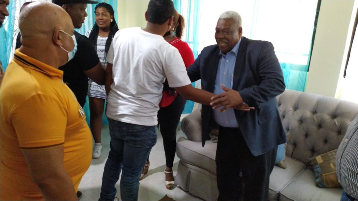 Estoyconsanchez's tweet photo. Encuentro para desearle éxitos y prosperidad a nuestro condidato a la presidencia de nuestro amado municipio SDE, José Sánchez por su entrega laboriosa en favor de los municipes.👏✨👏✨👏✨@luisabinader @RobertoFulcar @CarolinaMejiaG @Joseasanchezrd https://t.co/3CEwW3YIyV