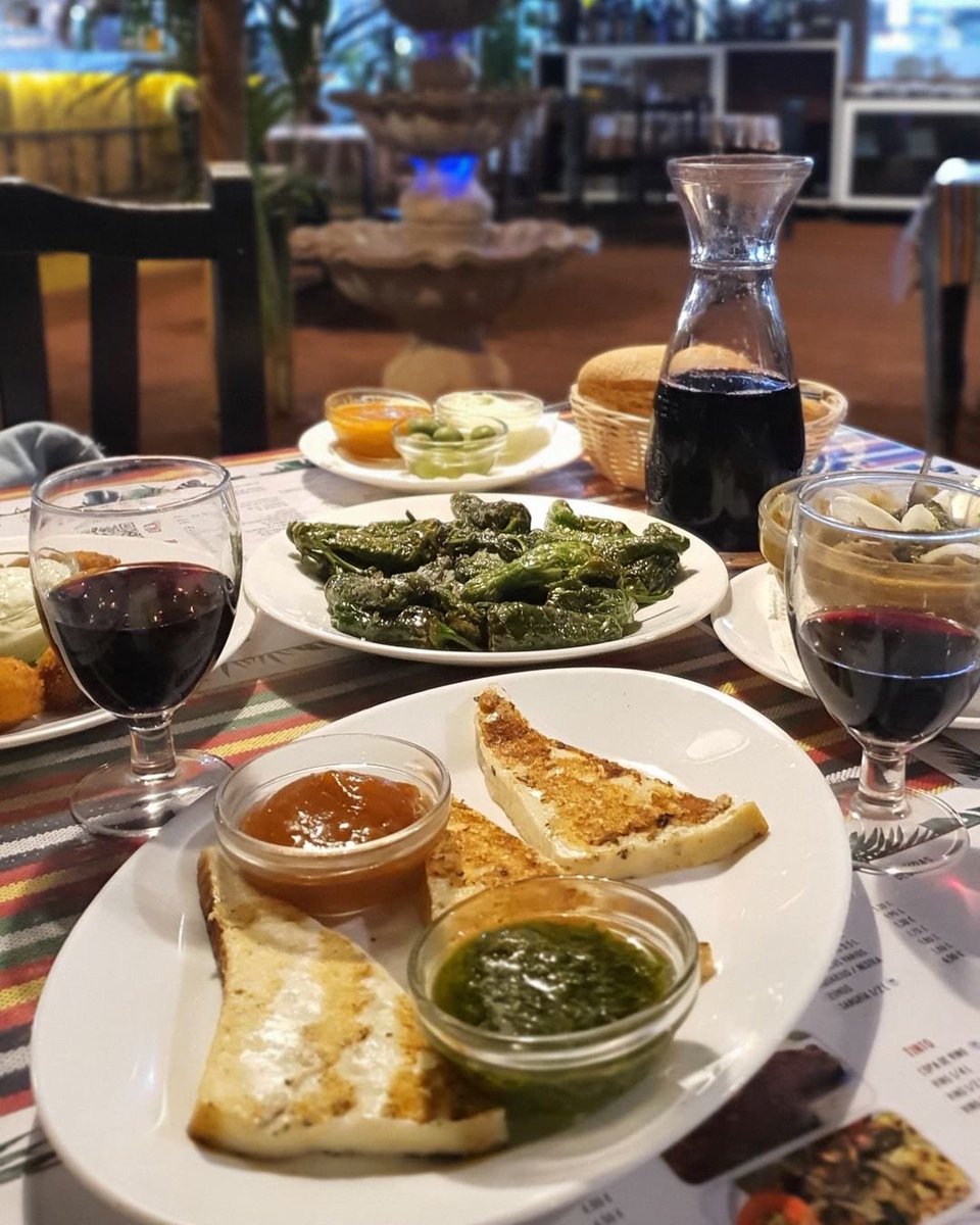 stella_rogan's tweet photo. The food tonight is delicious. Maybe you can come here more often in the future. https://t.co/azftpXj2qC