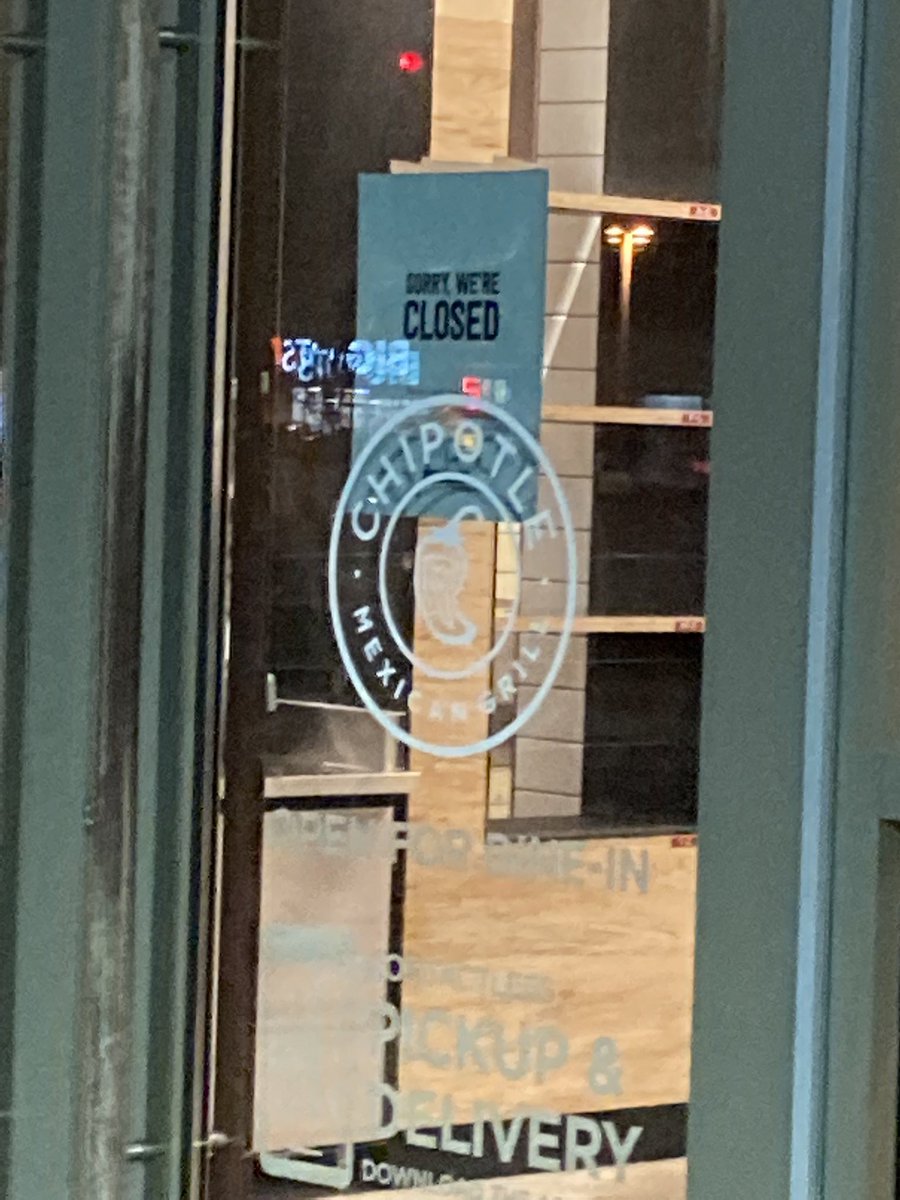 creativebond's tweet photo. @ChipotleTweets I drive 30 minutes to the closest #Chipotle   Closed? Closed? Wtf? What’s up Elkton Maryland? Why would you do this to me? https://t.co/BXDoungwJ5