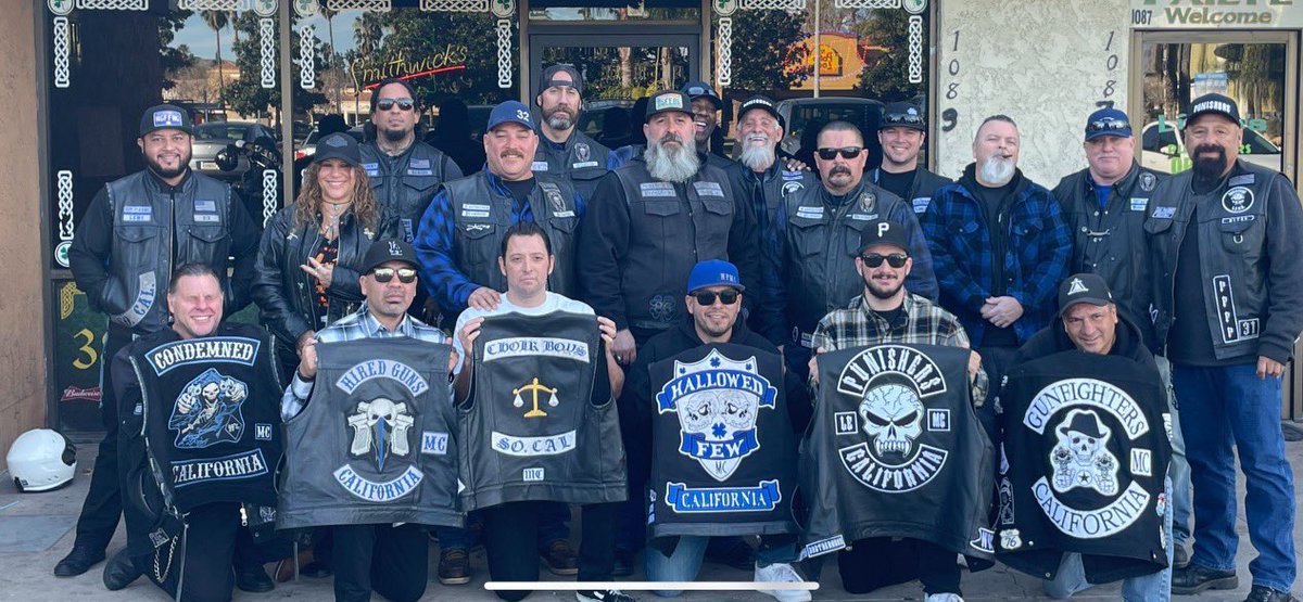 auctionguydan's tweet photo. 1st ride of the year was Sat, a 15 year annual memorial ride & it was a blast. A cold blast 😆 enjoy your 2022.
Many more #storagewars to come Tues 9/8c @AETV
#LEMC #LawEnforcementMotorcycleClub #Punishers #PFFP #westendchapter #inservicetoothers https://t.co/AEnQ5XOkE6