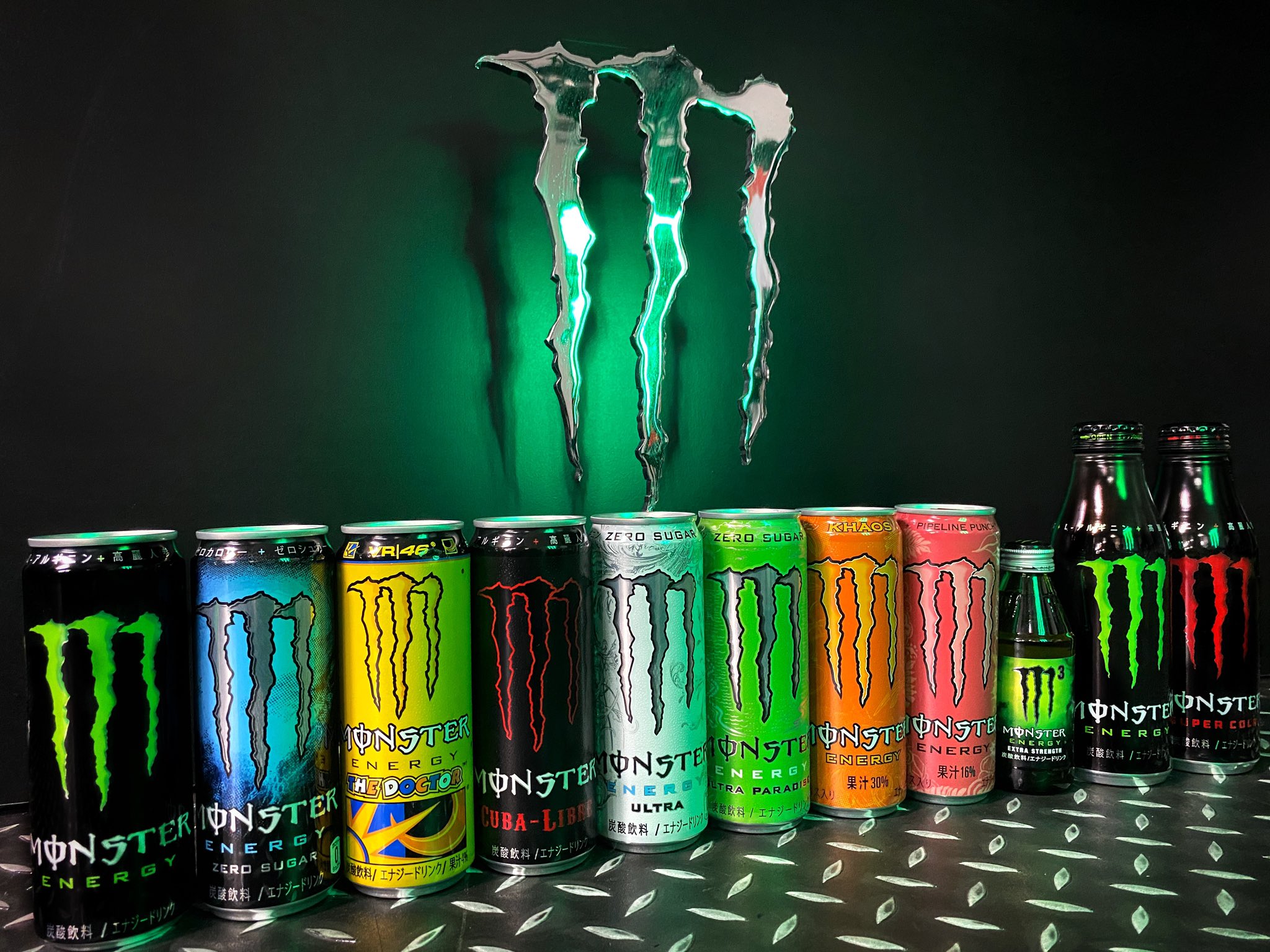 Monster Energy Japan New Year New Start どのフレーバーでキックオフする 22も野性を解き放て Monsterenergy Unleashthebeast T Co Qufsi4vfes Twitter