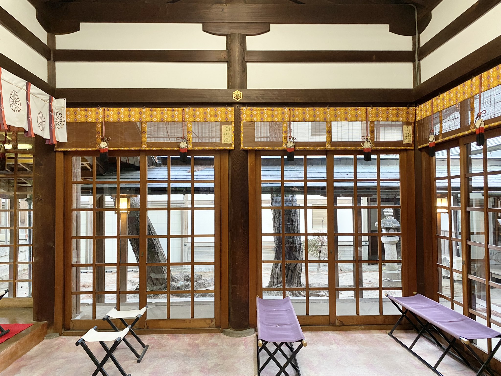 林 恭正 Yasumasa Hayashi 親戚の神社がとんでもなく素敵で 室内外の広さのバランス 御神体までの アプローチが回廊で明るいなど 構成としても素晴らしい T Co Jizigrgmqd Twitter