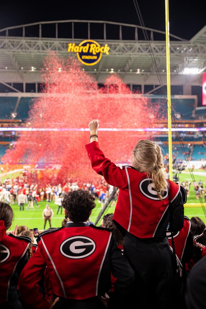 marszalikphoto's tweet photo. Natty bound. #GoDawgs, Go Redcoats. ♥️ https://t.co/CobSSPhrma