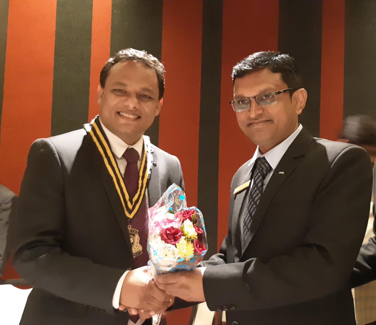 AgrawalAshishS's tweet photo. Very few time in life we get chance to work to make difference. Yesterday I took oath as President for #JCI Surat Citizens. I am committed to work tirelessly for rest of the year to bring positive things in society! https://t.co/DVlrzqqvLM