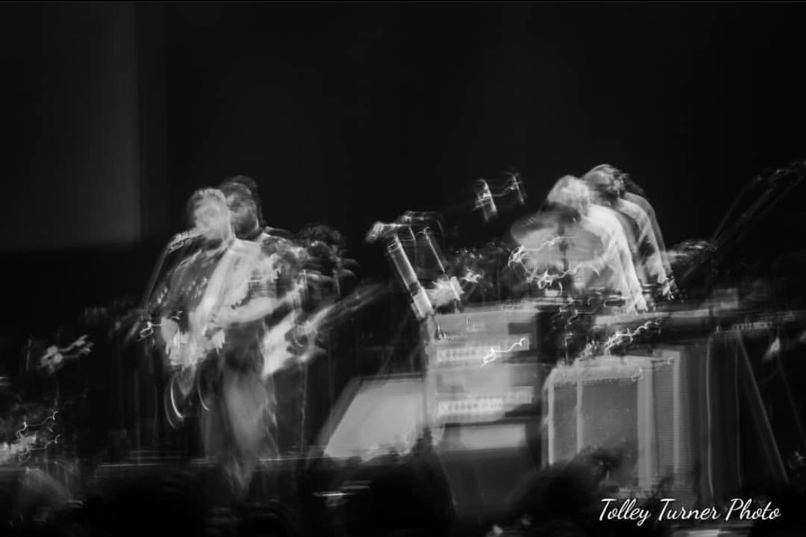 ModestMousePics's tweet photo. Whenever

                     I breathe

 Out

                                               You’re

                      Breathing

                                              In

Whenever

                       I

                               Speak

You take it all away https://t.co/5ANNchTCiX