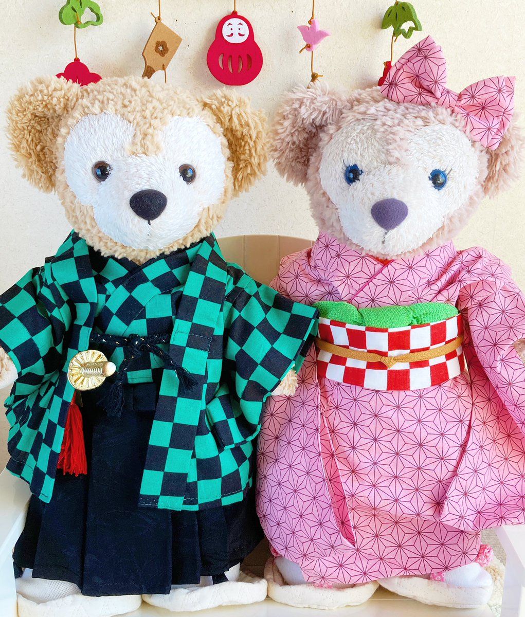 calru33's tweet photo. おはようございます☀
お正月なので今日は鬼滅柄の着物してみたよ👘
今日もよろしくです(๑･̑◡･̑๑) https://t.co/x0q9WWAnqV