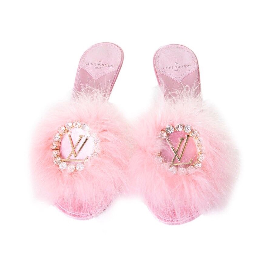 bottegalolita's tweet photo. Louis Vuitton marabou heels https://t.co/HUIUDXl0JN