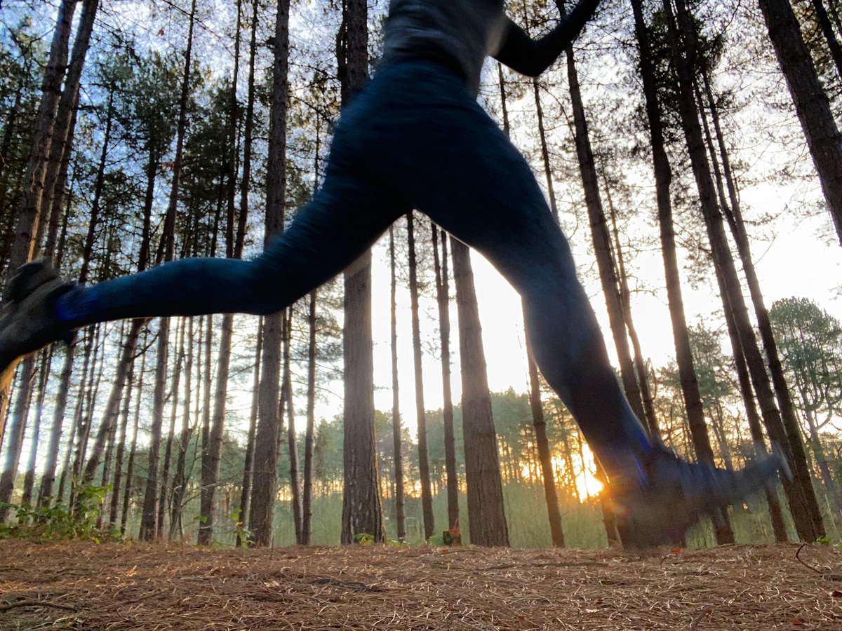 jones_ang's tweet image. Jumping into 2022 without any resolutions, goals or plans. 

I am simply going to focus on the people I love, things I enjoy doing and prioritise my time and energy on what’s important to me. 
#keepitsimple #myvalues #inspired #happiness #purpose #focus #changeinmindset
