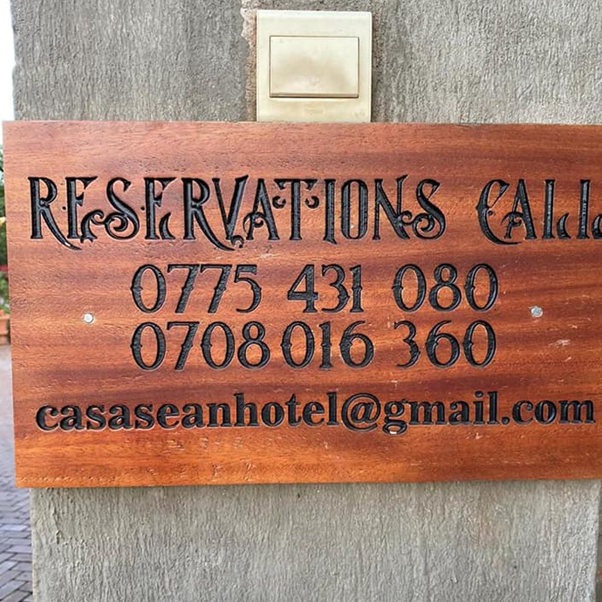 casaseanhotel's tweet photo. HOLIDAYS ARE ENDING
Discover our remarkable offer to extend your stay
Book your 3 for 2 nights on any room here.....
+2567754 31080 casaseanhotel@gmail.com
It's 3 nights for the price of 2 at half board.
Our rooms go for $100 and $150 at half board.
#casasean #newyearbreak https://t.co/Jp7GKMNHm0