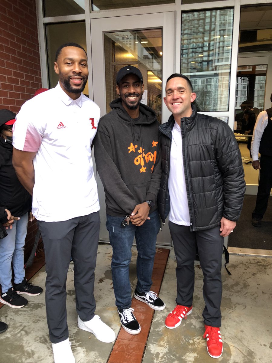 SamPurcellMSU's tweet photo. Tony Dukes in the HOUSE!!

We miss ya @iamcoachtdukes! 

Keep up the great work.

#ATLFam https://t.co/liz3aQD8yx