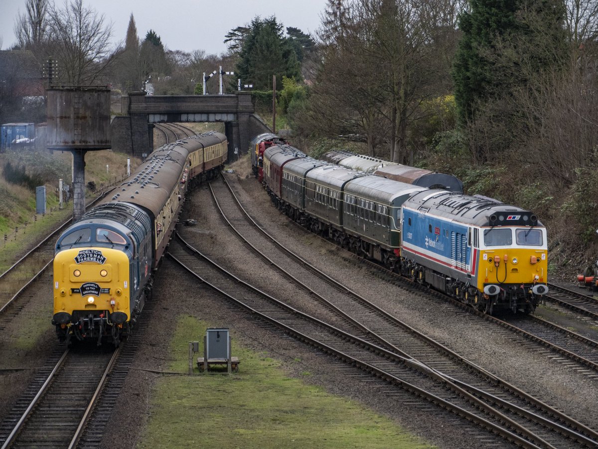 Arguably two of English Electrics finest. 

55019 Royal Highland Fusilier &amp; 50017 Royal Oak. GCR 02/01/21