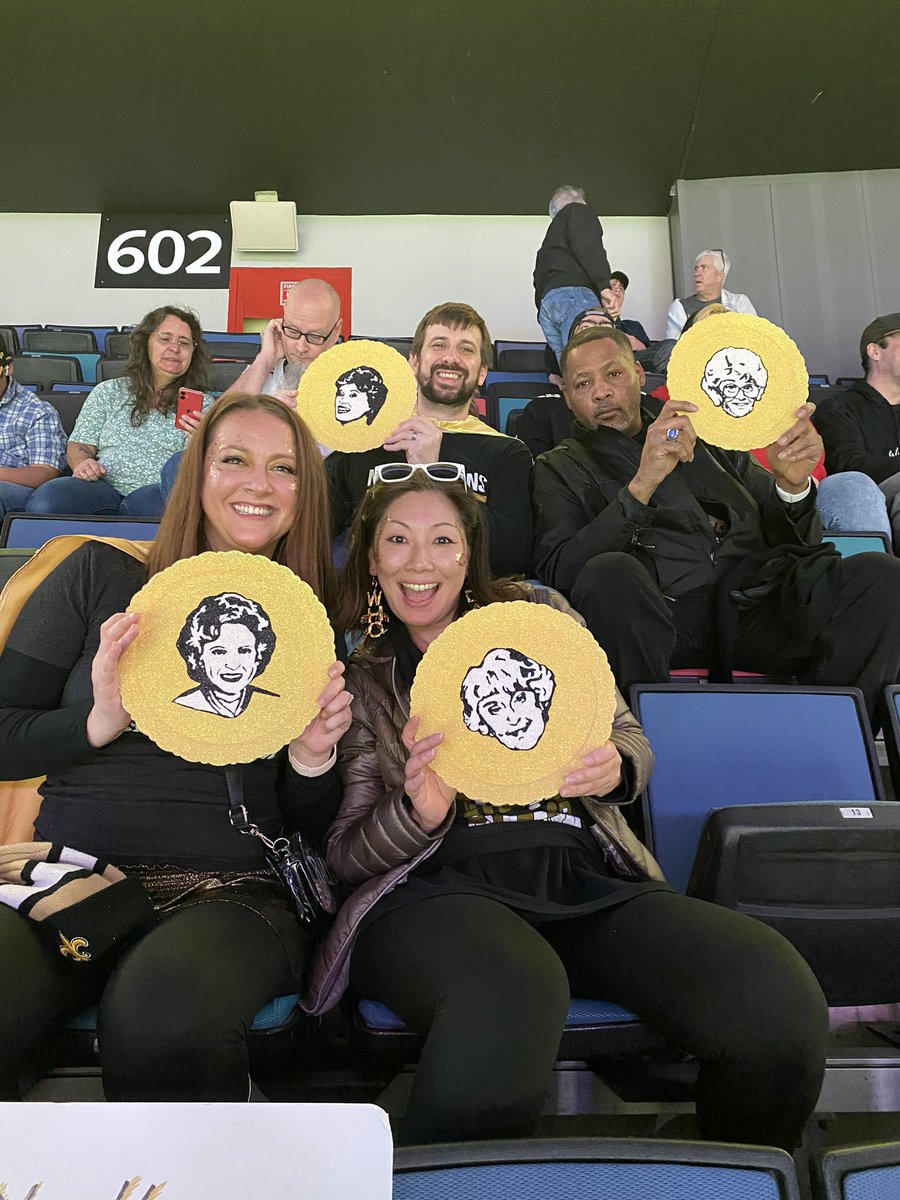 tjgray2's tweet photo. This one’s for Saint @BettyMWhite! @Saints #Saintsgameday https://t.co/tDOqPTHdtb