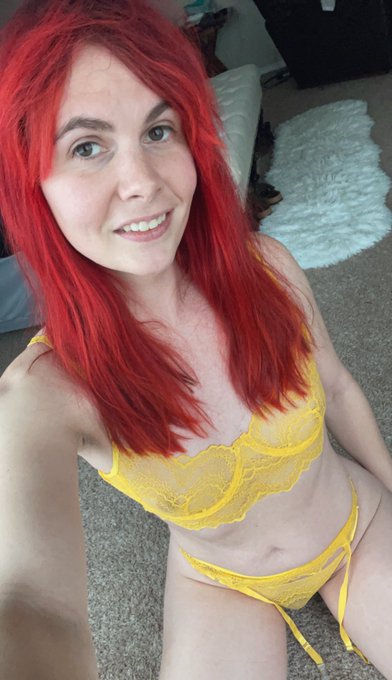 yellow https://t.co/rdM0sIGbHO