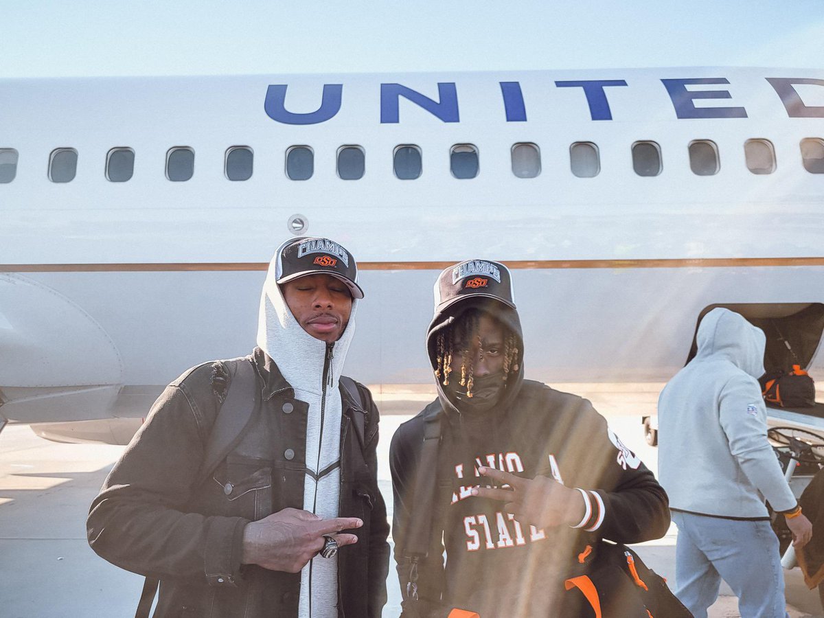 CowboyFB's tweet photo. The Cowboys have touched down safely in Stillwater. 

#LetsRide | #GoPokes https://t.co/5kEoDkbIQ6