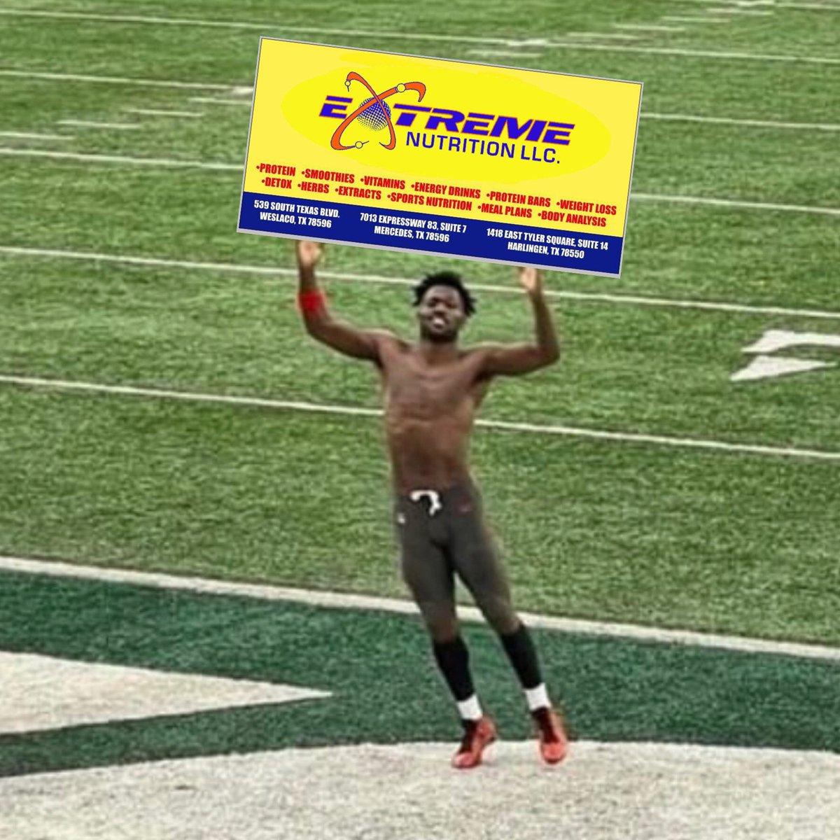 TeamExtremeTX's tweet photo. That was one of the greatest shoutouts of all time. 

#AB doing AB things 
#footballsunday https://t.co/tnumVN8Gnj