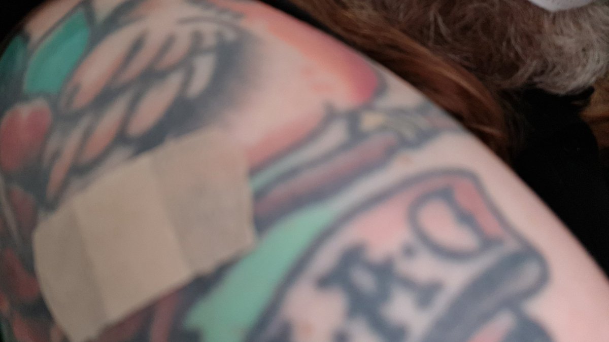 Korneel_Evers's tweet image. Een paar duizend man waande zich vandaag een meerderheid in Amsterdam.

Alleen deze week al haalden bijna anderhalf miljoen mensen een #BoosterVaccinatie 

Het leven is mooi.