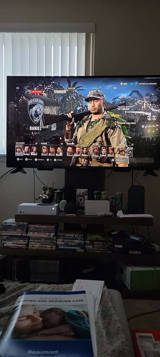itsdeanbrah's tweet photo. @SHGames my operator won't level up at all. Been using for a few hours and still hasn't moved. Xbox series s. https://t.co/OLyrt4muyg