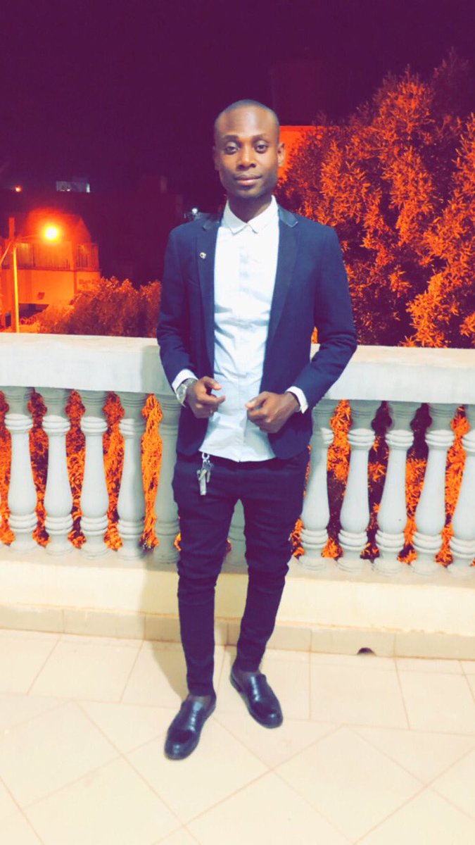 Bms_Sacko76's tweet photo. Bonne et heureuse année 2❤️22 ! https://t.co/4ev5kjQuEt