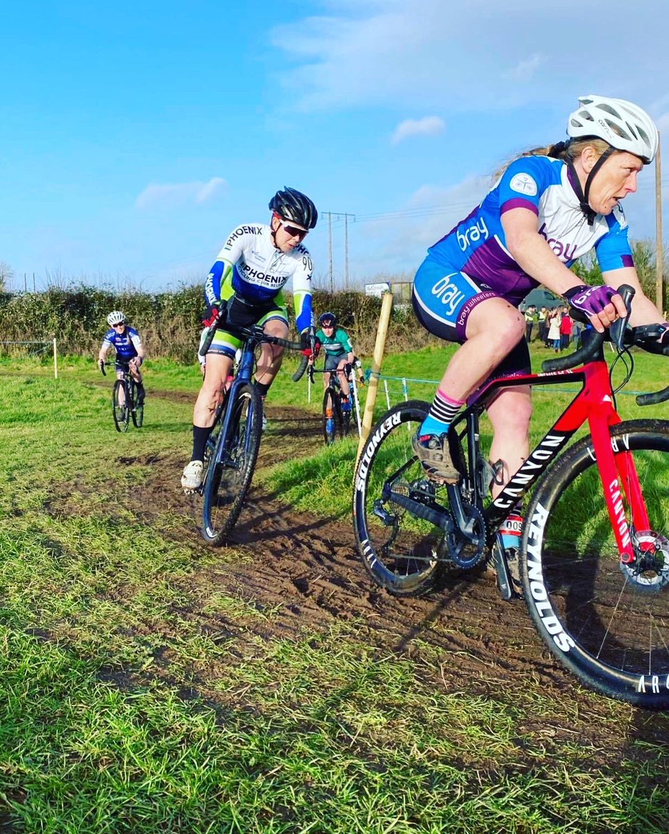 phoenix_cycling's tweet photo. Phoenix member extraordinaire @julierea68 competing on New Years Day at Leinster League of CycloCross, Big Red Cloud. Well done to Julie on 5th place 💪🏻. What a start to 2022! 📸giveitsocks #somewomanforonewoman #cycling #bikelikeme https://t.co/CyvKfqV6LP