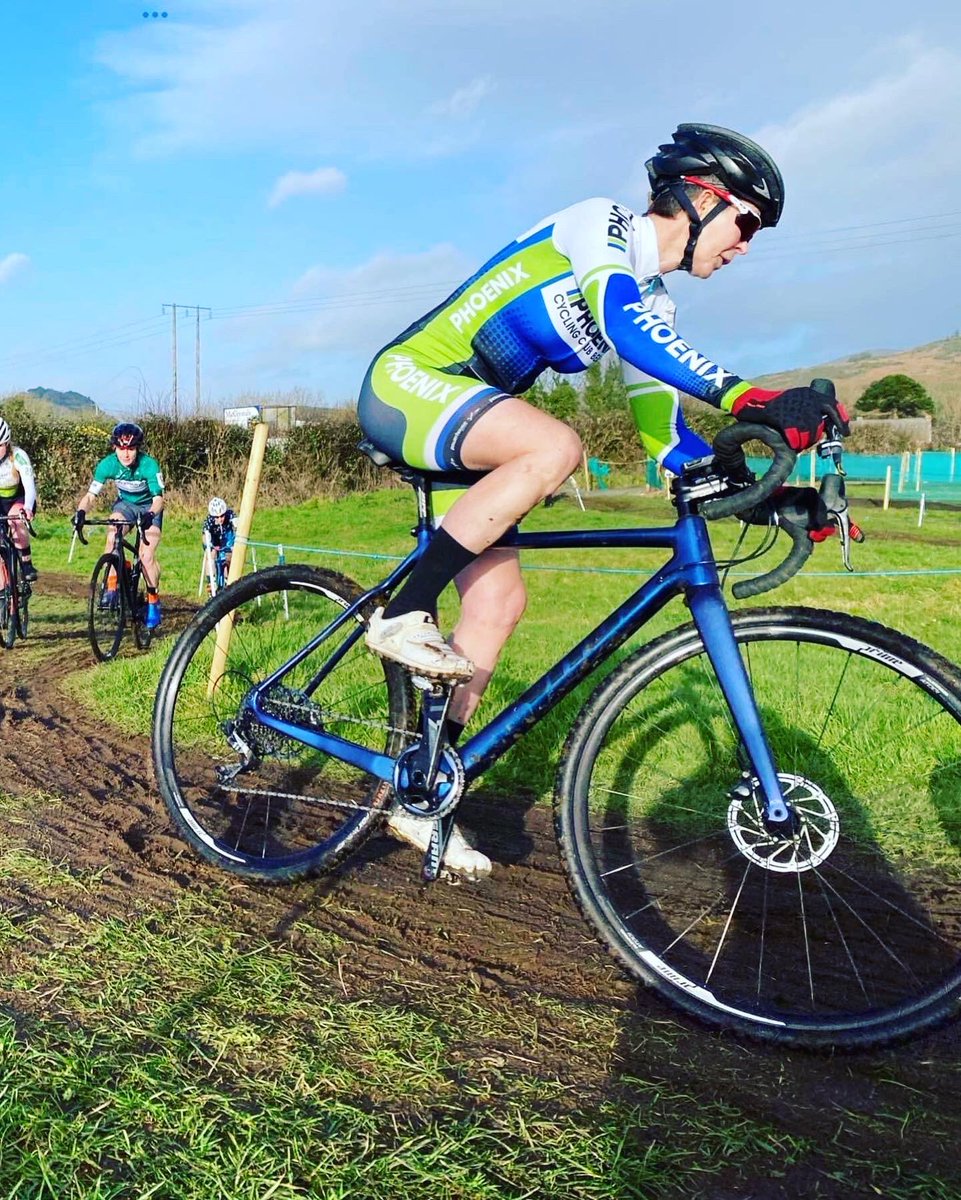 phoenix_cycling's tweet photo. Phoenix member extraordinaire @julierea68 competing on New Years Day at Leinster League of CycloCross, Big Red Cloud. Well done to Julie on 5th place 💪🏻. What a start to 2022! 📸giveitsocks #somewomanforonewoman #cycling #bikelikeme https://t.co/CyvKfqV6LP