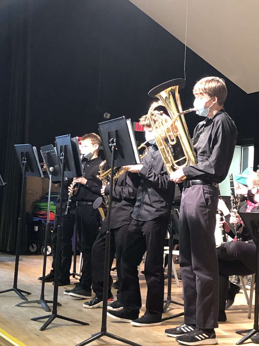 So grateful to BRMS music alums for visiting us, spreading holiday cheer, and hearkening "Spring!" These are our pandemic music thrivers (not just survivors). Cheers and thank you! Click links: drive.google.com/file/d/1tUqR79… drive.google.com/file/d/1AAwpH1… @BandWithMrDrew <a href="/BRMSrocks/">BRMSrocks</a> <a href="/tmcneiece1/">Tammy McNeiece</a>