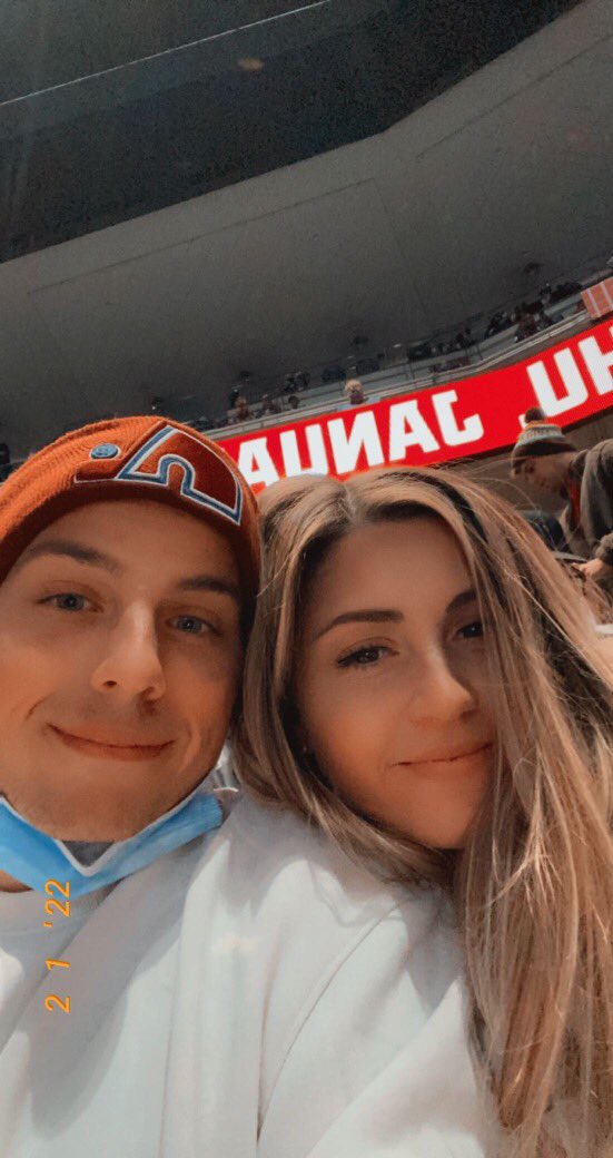 Sseemoe's tweet photo. #GoAvsGo first hockey game ever!! https://t.co/vJAHhKsik9