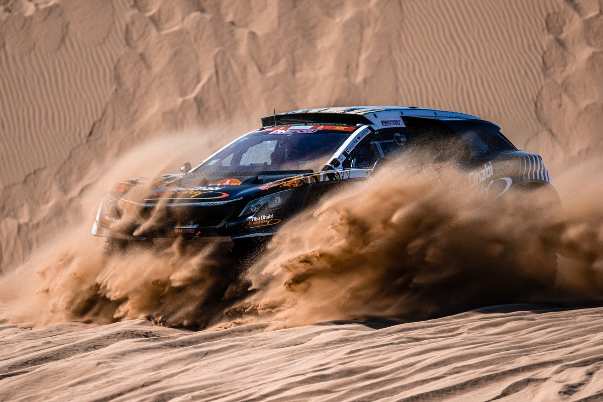 Finally crossed the line after a Horror of a day. 200k of darkness in the desert = no chance. Read all about it (in German language) here: zitzewitz.com/getriebeschade…

#Dakar2022