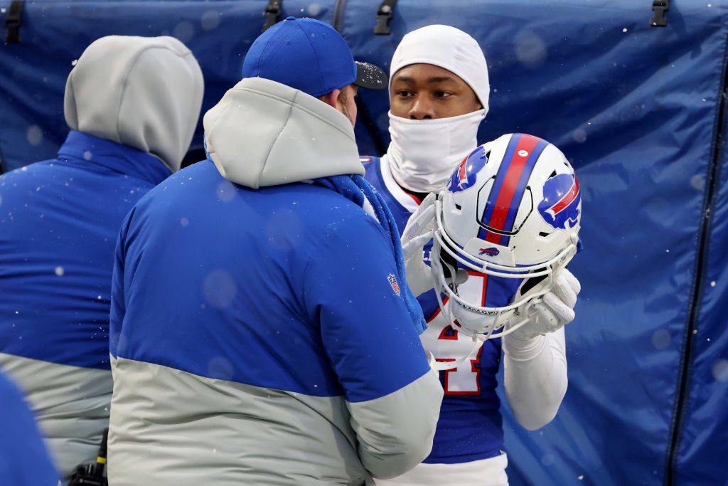 NowInRoute's tweet image. 𝐀𝐓𝐋: 𝟏𝟓
𝐁𝐔𝐅: 𝟐𝟗

Not our prettiest win but a win is a win! We came out today with one goal on our mind which I can confidently say we accomplished that and more. Playoff bound once again baby! #BillsMafia