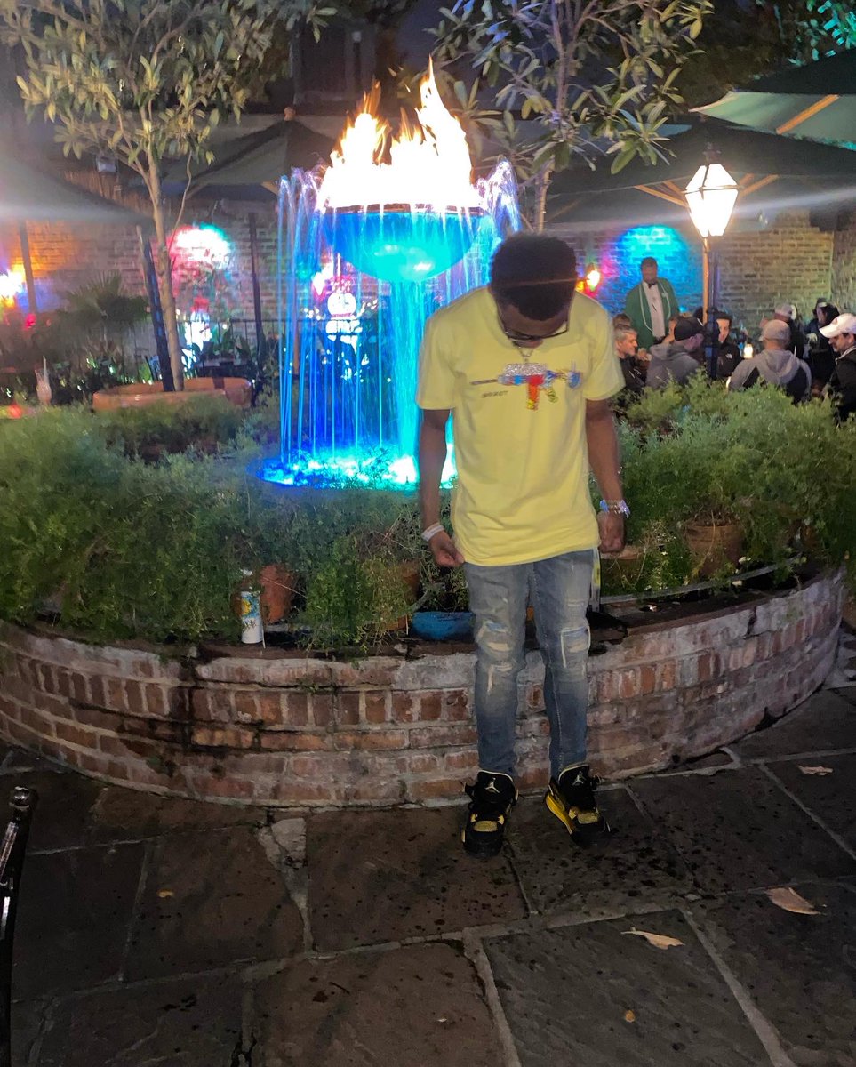 TriggaTre_24's tweet photo. Stayed On My Grind and Now I Got What I Deserve #DreamChaser #DC #RN 📒🎓💛 https://t.co/yNLaks7F8n