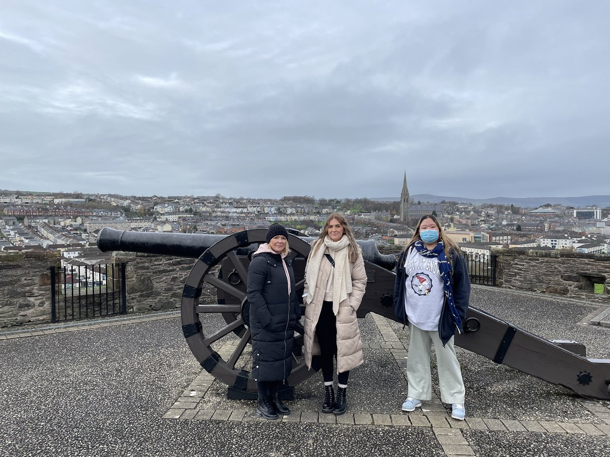 DerrieDanders's tweet photo. Thanks to the guests who joined me on my tours in the Autumn and Winter of 2021 some are shown below. Also the many who bought audio tours from VoiceMap. I look forward to a happy and healthy 2022 with more visitors to the city and guests on my tours.
#derriedanders #derryvisitor https://t.co/dOYDNrCadm