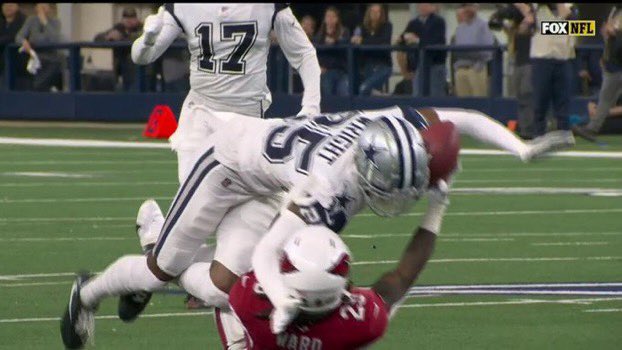 BovadaOfficial's tweet photo. Helmet catch using the defender’s helmet 🤯 https://t.co/GK4zT5L8VX