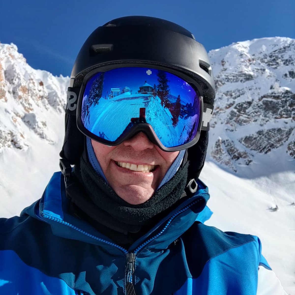 td3skis's tweet photo. Such a glorious Sunday on the mountain @SnowbasinResort! Thank you to all the staff for the incredible terrain openings, the delicious bites and drinks at John Paul Lodge, and for the fantastic hospitality! Ski you tomorrow!! #keeponskiing #skichurch ❤️🍓🎿☀️ https://t.co/pNJ1mgLJGT