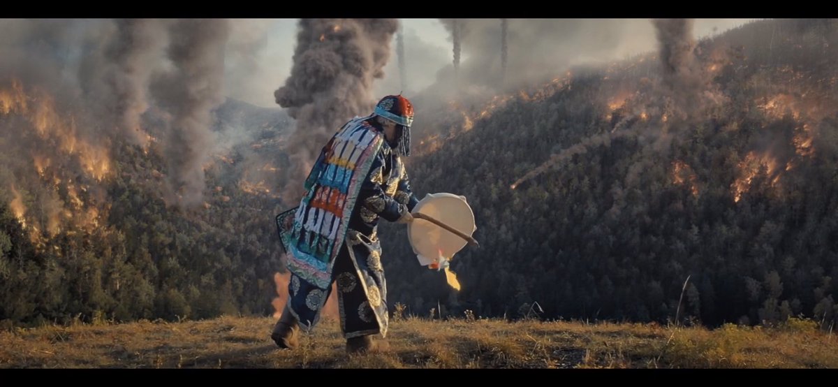 La fine del mondo... ecco <a href="/lorenzojova/">Lorenzo Jovanotti</a>, l’unico a pensare ancora positivo! #DontLookUp #Covid_19