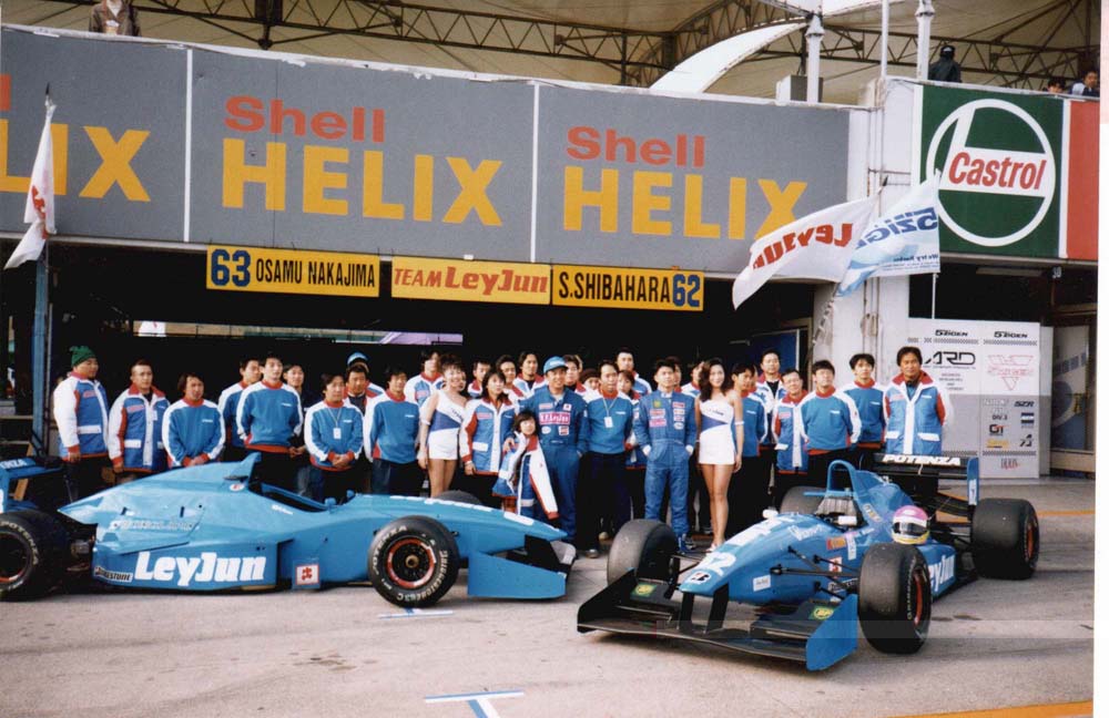 JonnyFun101's tweet photo. Working on my favourite classic Formula Nippon livery for the awesome @RaceSimStudio #FormulaSupreme Team LeyJun raced in #SUPERFORMULA from 1997 to 2000 with driver OSUMU 🇯🇵 #モータースポーツ #AssettoCorsa #Simracing https://t.co/zh5IPBbWOu