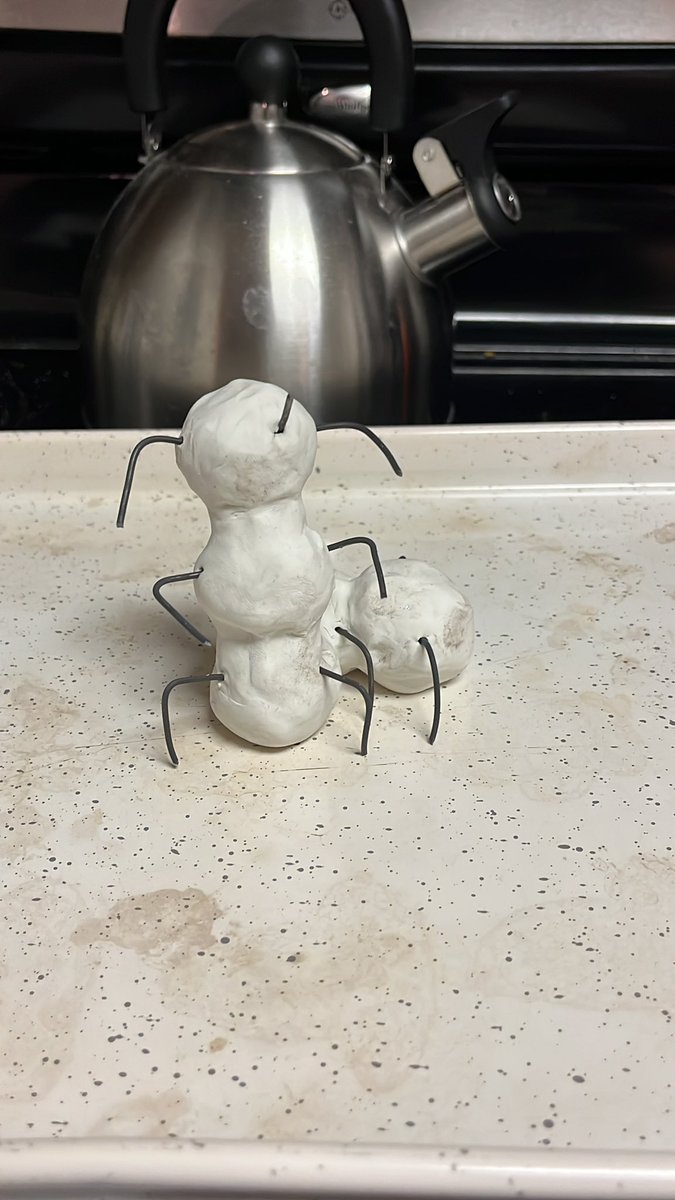 RotomLover's tweet photo. I didn’t forget about my art project, going to try and finish what I started. This guy is the start of specimen 3, or as I call them, Mr. ClickyClack. #spookysjumpscaremansion #artproject #specimen3 #subject5 https://t.co/YMP8jfauhE