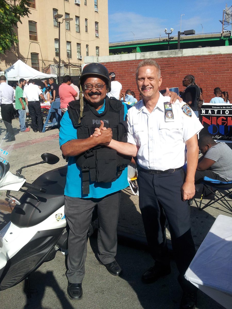 VictorHugoPres's tweet photo. @NYCMayorsOffice @MothersSaveNYC Eric Adams, NYC Mayor &amp; Victor Hugo Gutierréz, President
American Dream Service Center
Jobs,Jobs, Jobs Human Resources Corporation

Will work tirelessly to End Gun Violence in The Bronx &amp; New York City. https://t.co/N7c5WETlio