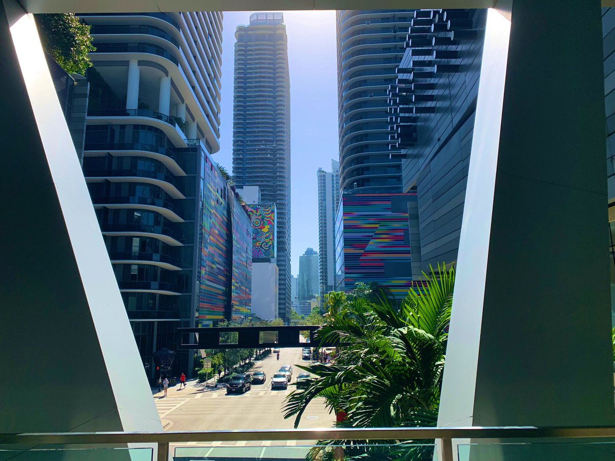 4uf_wiedersehen's tweet photo. #BrickellView #Miami https://t.co/Z3MrDU14Ls