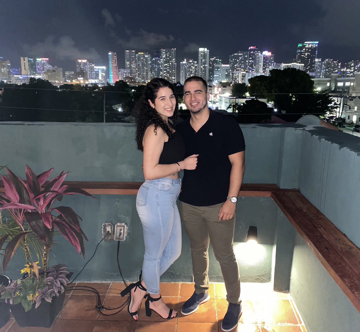 mariaf_33's tweet photo. A very belated happy 6 year anniversary to the love of my life ❤️ @Alex_Gigalow https://t.co/pTHlPCPnAu