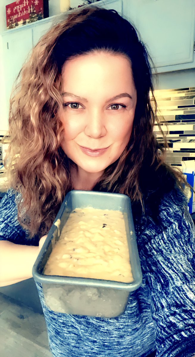 RedAnything's tweet photo. “Bake the world a better place.” (unknown) Cheers.
#rsgwaa #bakebreak #chocolatechipbananabread https://t.co/mfYr67roSa