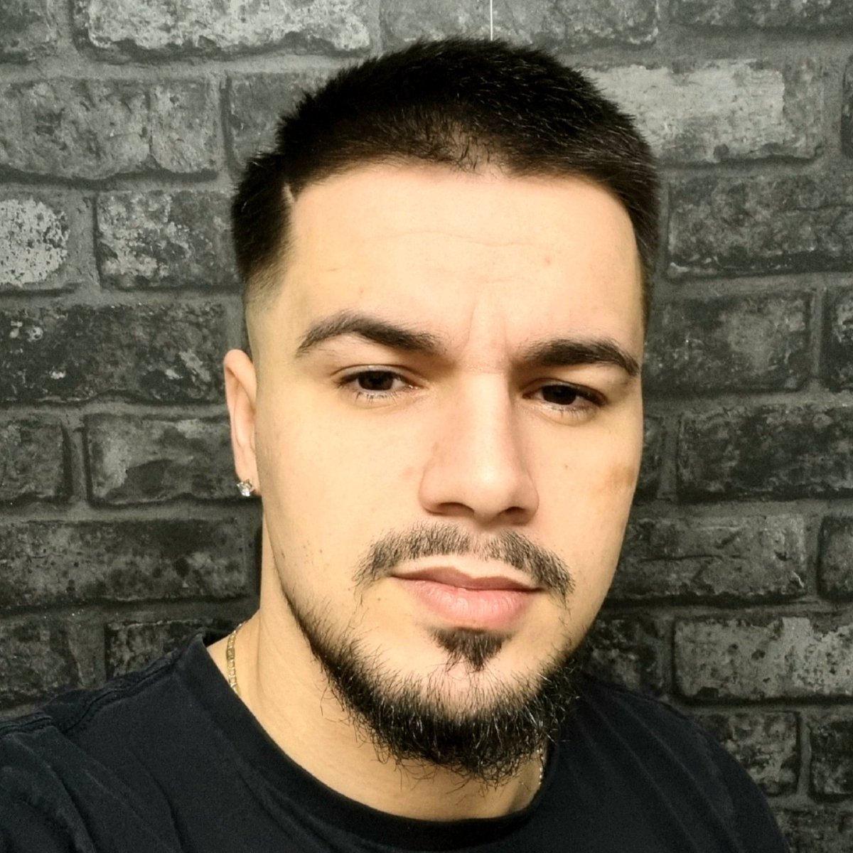 1boge1's tweet photo. #NewProfilePic https://t.co/hr0Q2UcME3