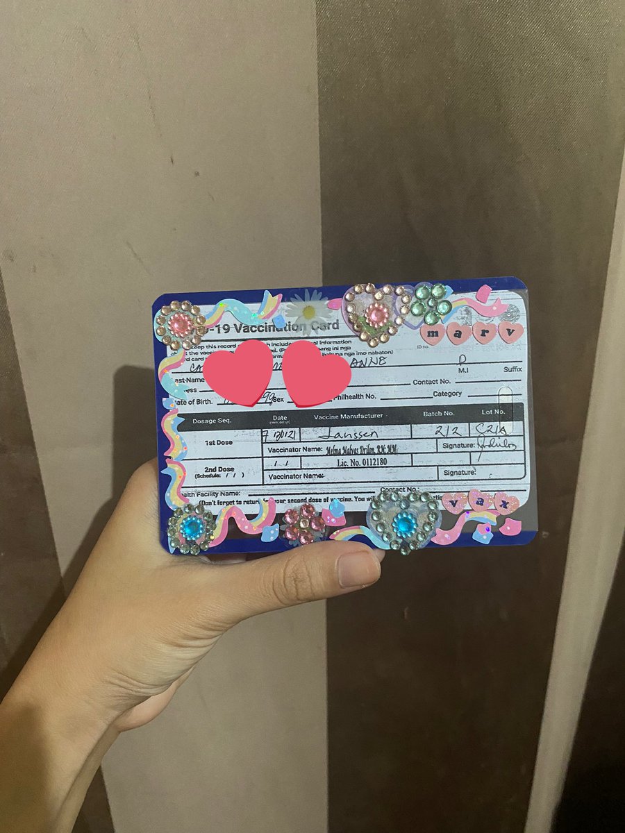 _thystarsx's tweet photo. hshshshshahahhahshs pati vax card ko hindi nakaligtas https://t.co/uD7pxoszbl