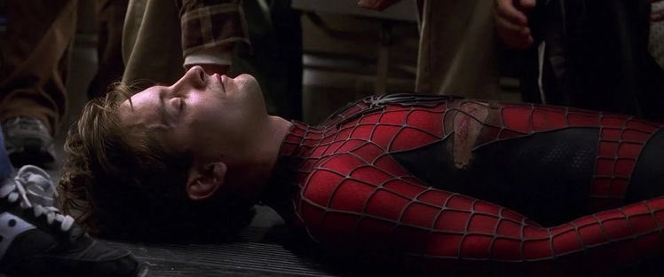 TheCinesthetic's tweet photo. Spider-Man 2 (2004) dir. Sam Raimi https://t.co/FMKYKdsjut