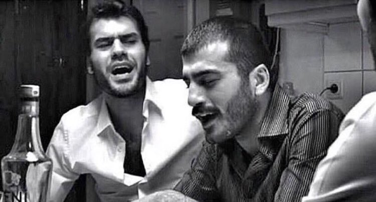 AtakanDb's tweet photo. En güzel şarkıları, en yanlış kişilere heba ettik. https://t.co/UQbyynZ4FU
