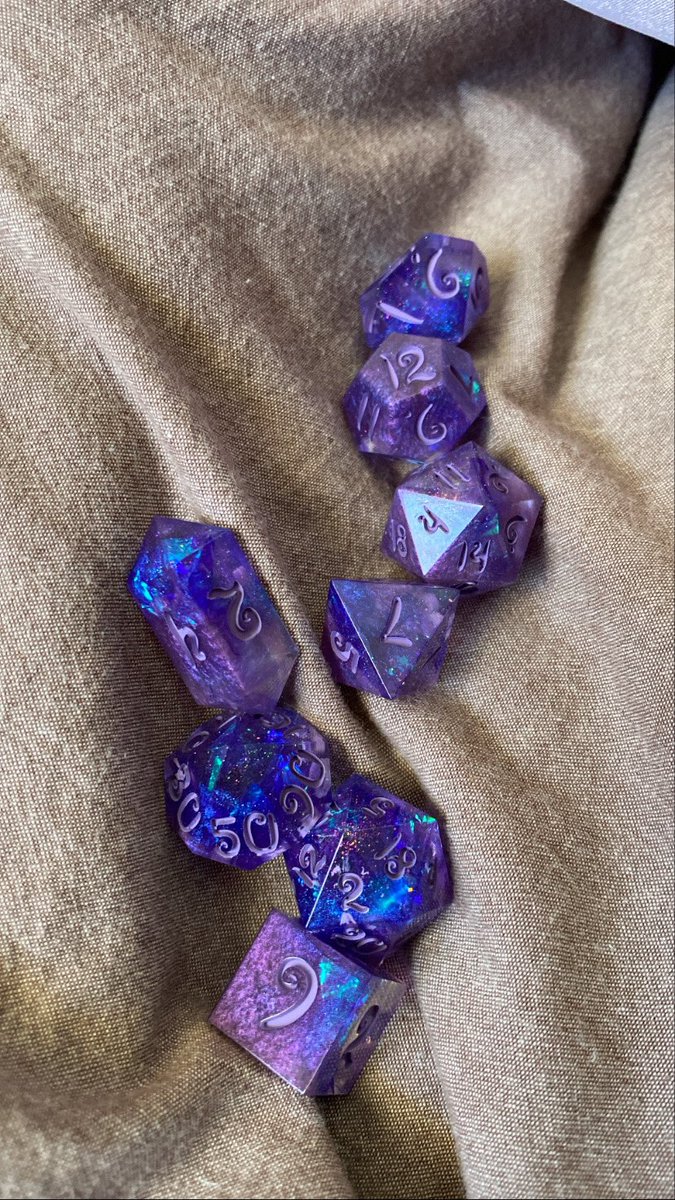 ᴄᴏꜰꜰᴇᴇ x ᴄᴜʀɪᴏꜱɪᴛɪᴇꜱ ☕️ tweet media