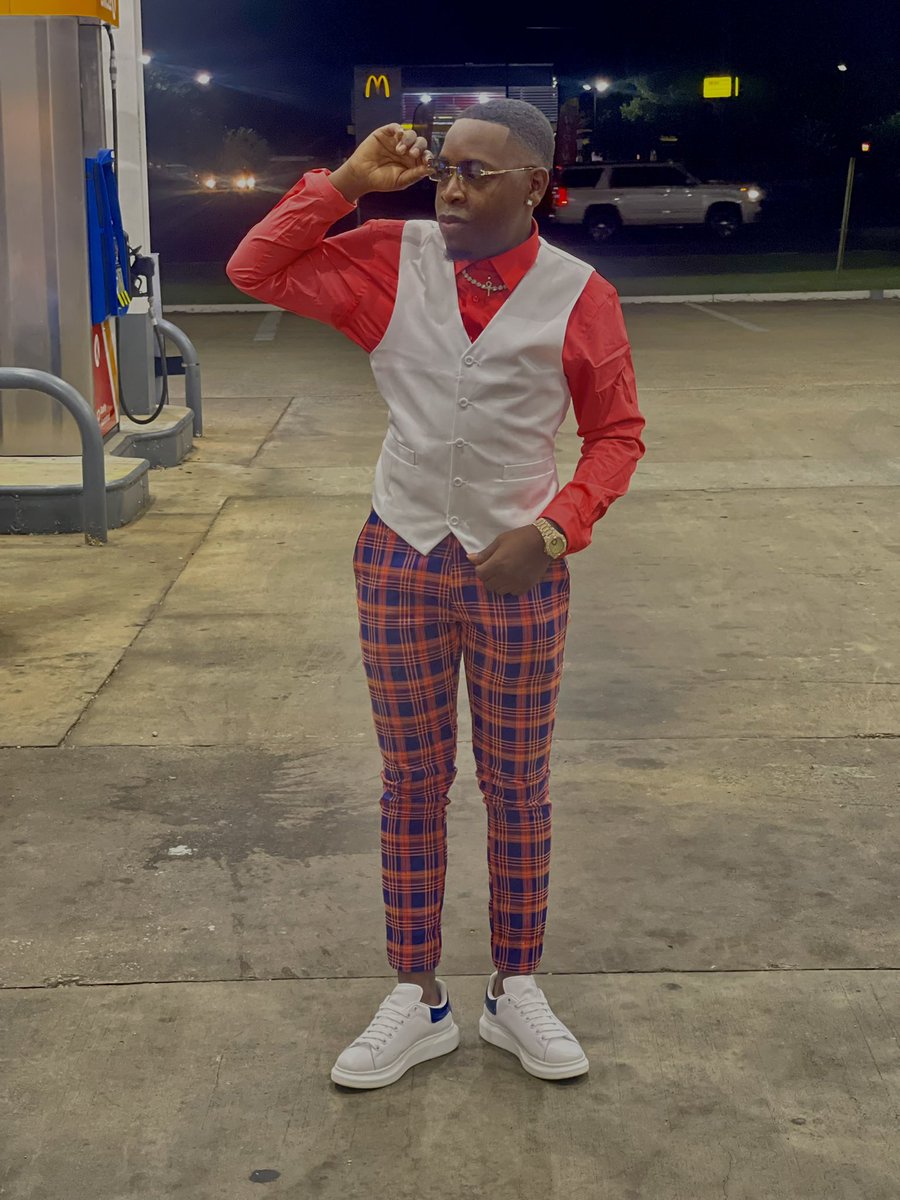 __IM3REAL's tweet photo. 🌬💨 https://t.co/MkODId7r9P
